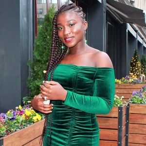 Meet your Posher, Dorcas